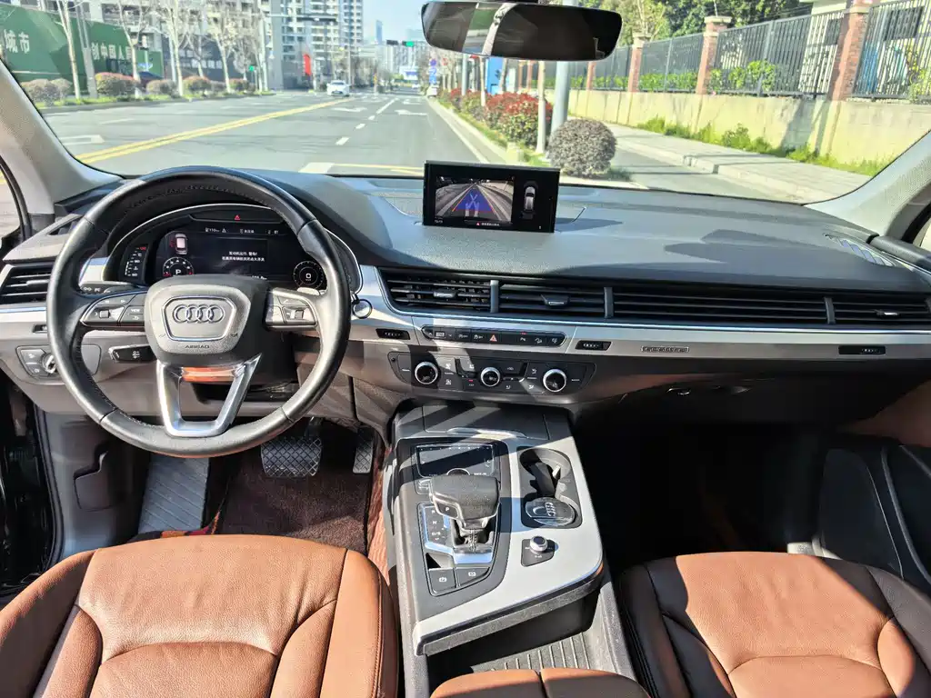 Audi Q7 2017 — фото 10