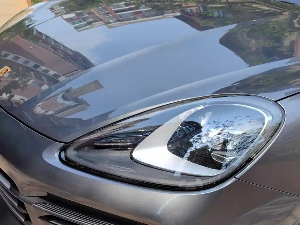 Porsche Cayenne Hybrid 2021 — фото 15