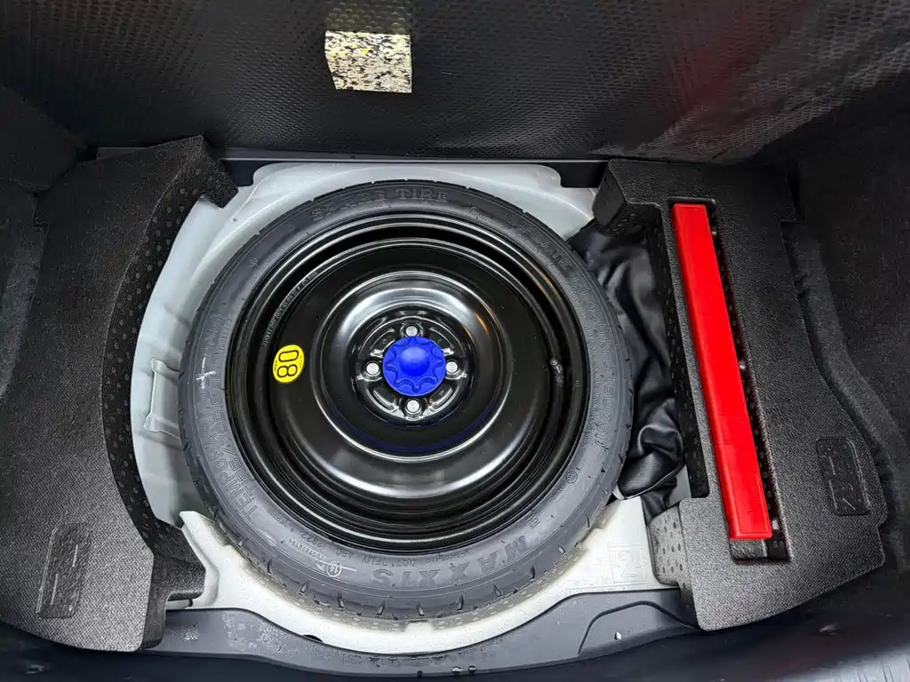 Toyota Yaris L 2022 — фото 22