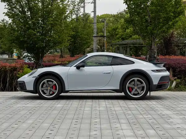 Porsche 911 2023