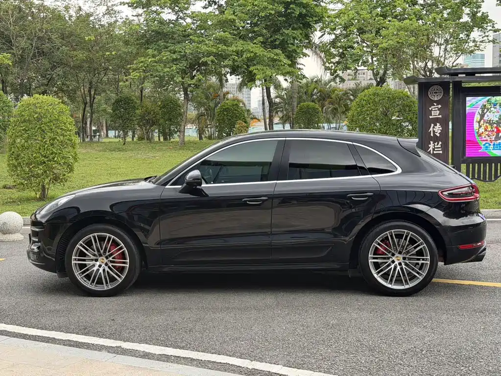 Porsche Macan 2016