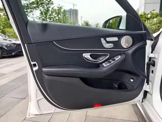 Mercedes-Benz C-Class 2019 — фото 12