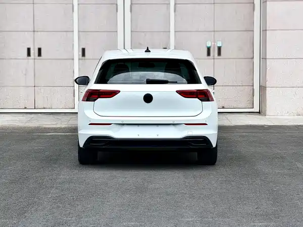 Volkswagen Golf 2021