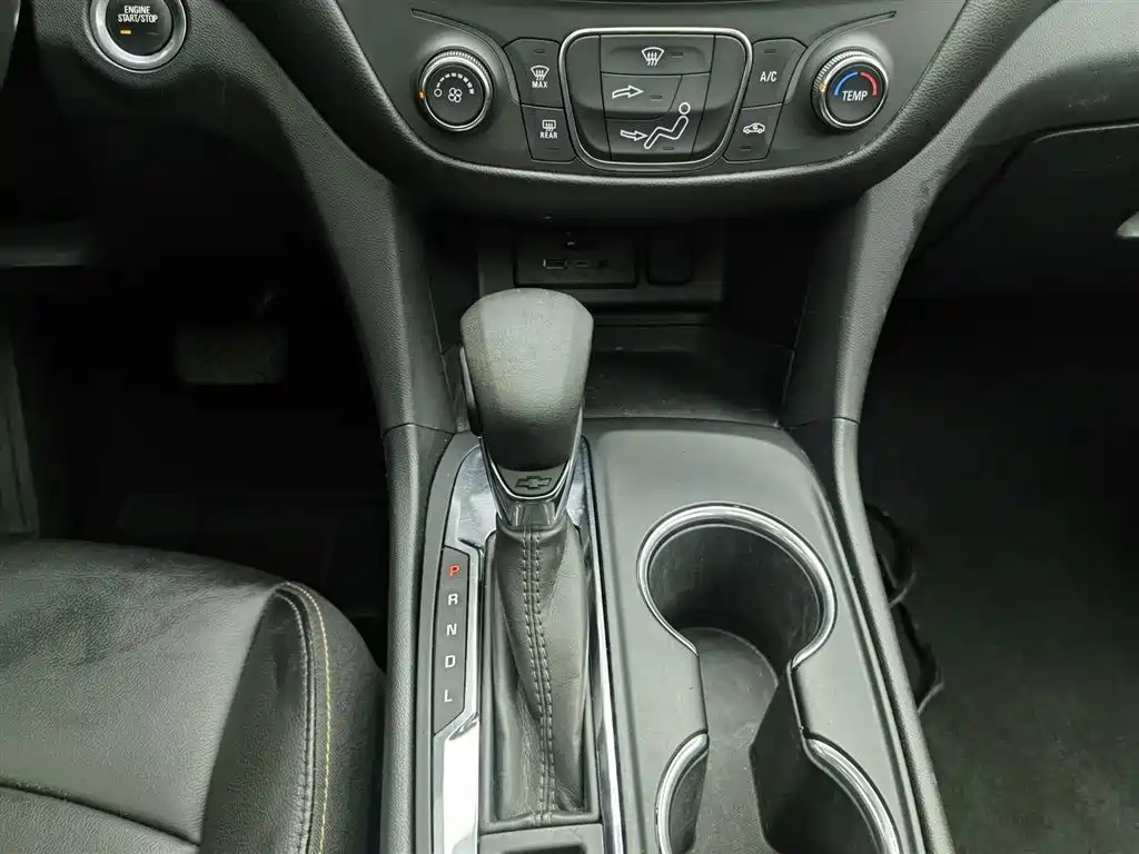 Chevrolet Equinox 2021 — фото 13