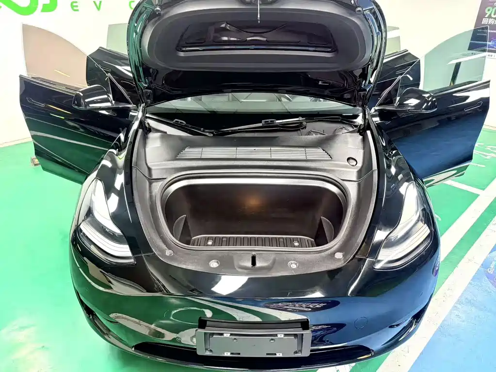 Tesla Model Y 2022 — фото 14
