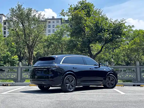 Li Auto L7 2025