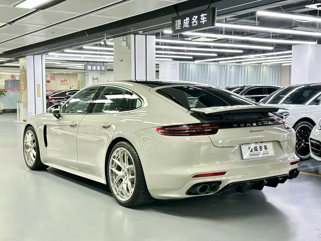 Porsche Panamera 2018 — фото 7