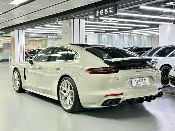 Porsche Panamera 2018