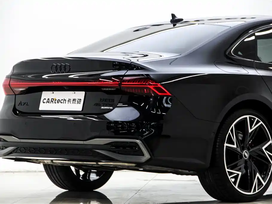 Audi A7L 2025 — фото 8