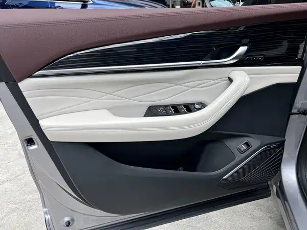 Geely Xingyue L 2022
