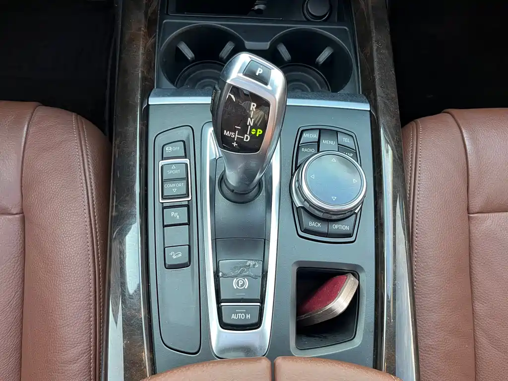 BMW X5 2015 — фото 12
