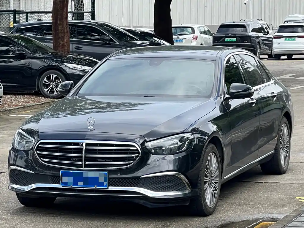 Mercedes-Benz E-Class 2023 — фото 1