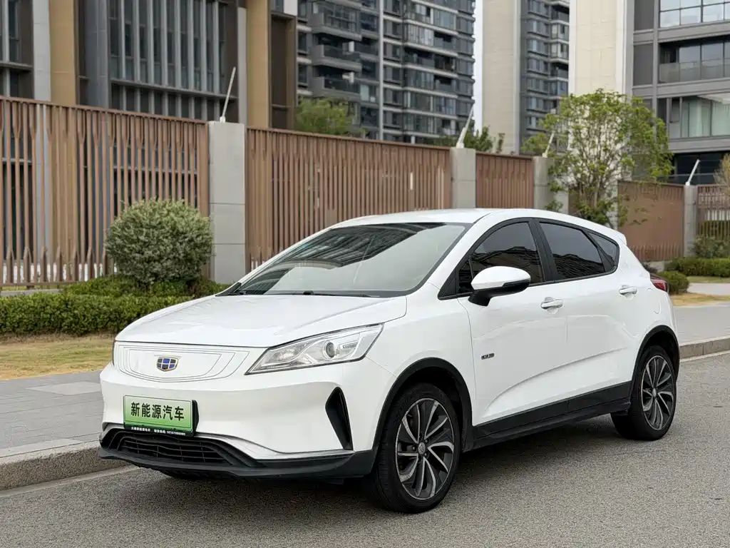 Geely Emgrand Gse 2020 — фото 1