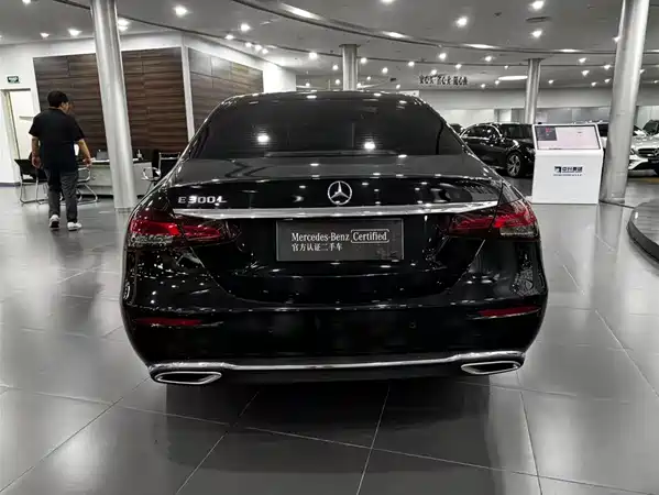 Mercedes-Benz E-Class 2024