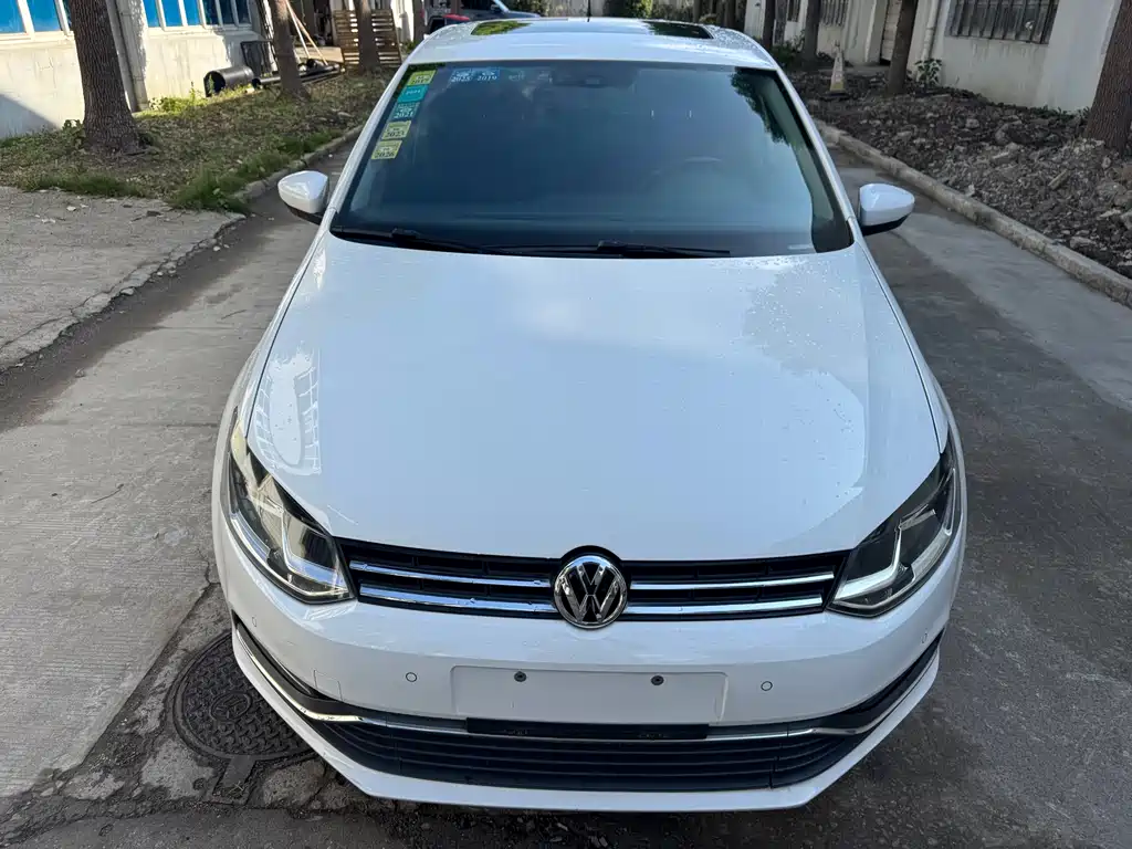 Volkswagen Polo 2015