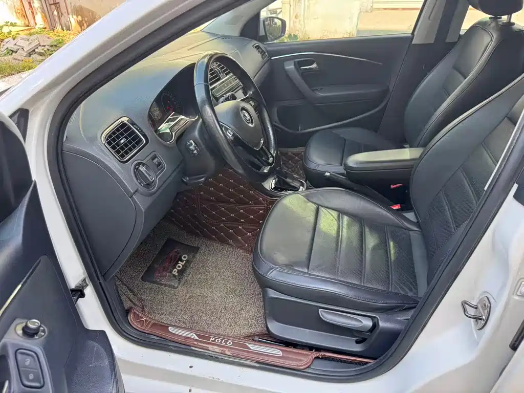 Volkswagen Polo 2015