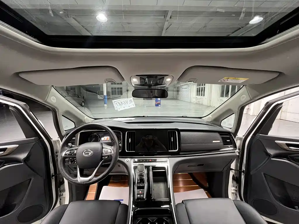 GAC Motor Trumpchi M8 2022 — фото 10