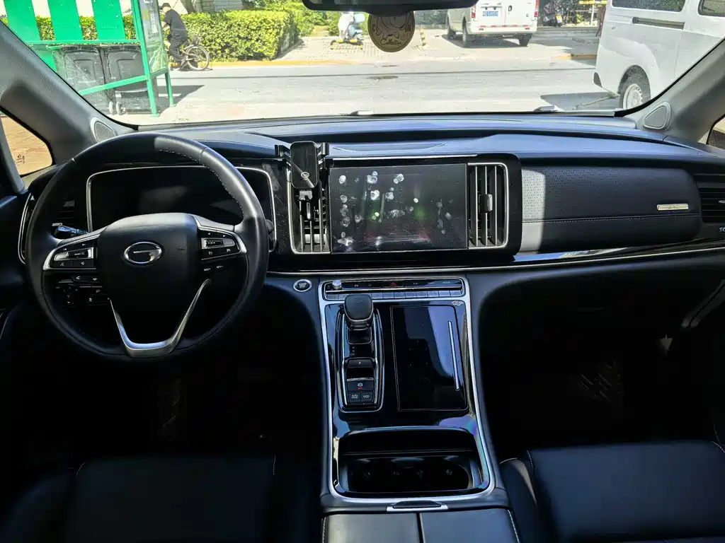 GAC Motor Trumpchi M8 2023 — фото 12