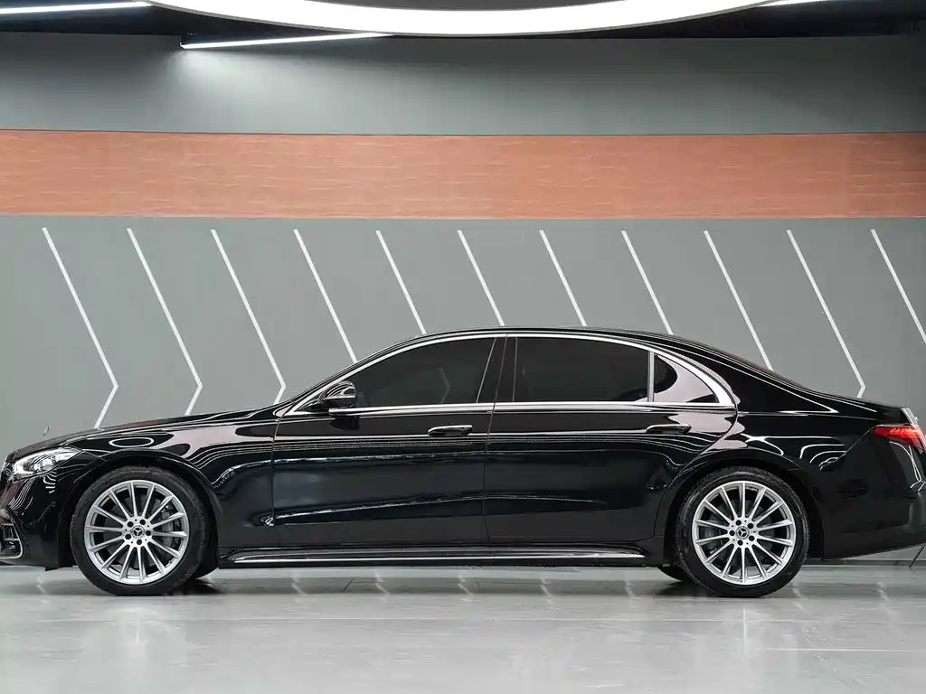 Mercedes-Benz S-Class 2021