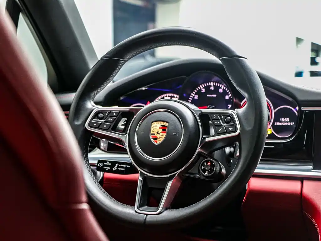 Porsche Panamera 2019 — фото 8