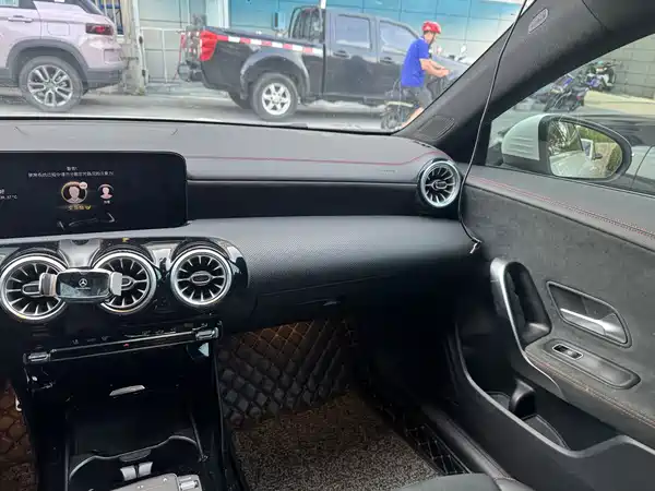 Mercedes-Benz CLA 2021