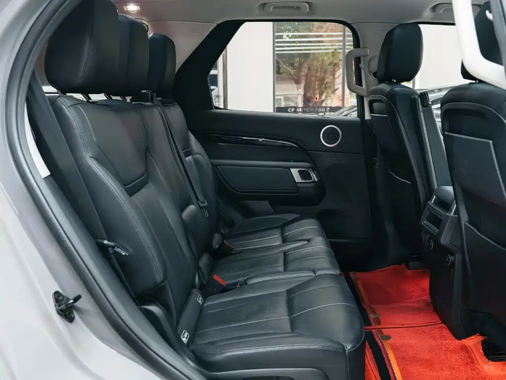 Land Rover Discovery 2019 — фото 12
