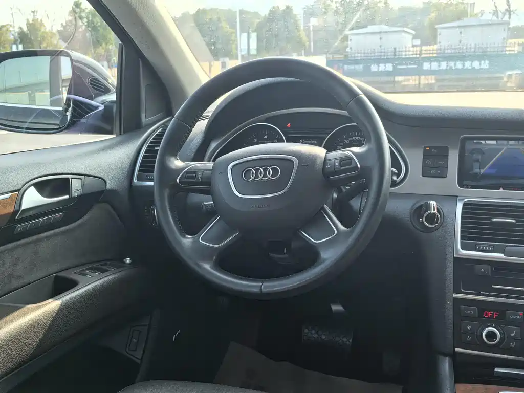 Audi Q7 2015 — фото 13