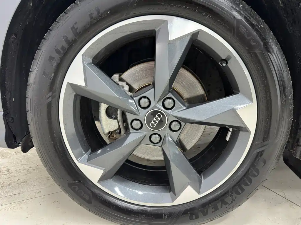 Audi Q3 2023 — фото 24