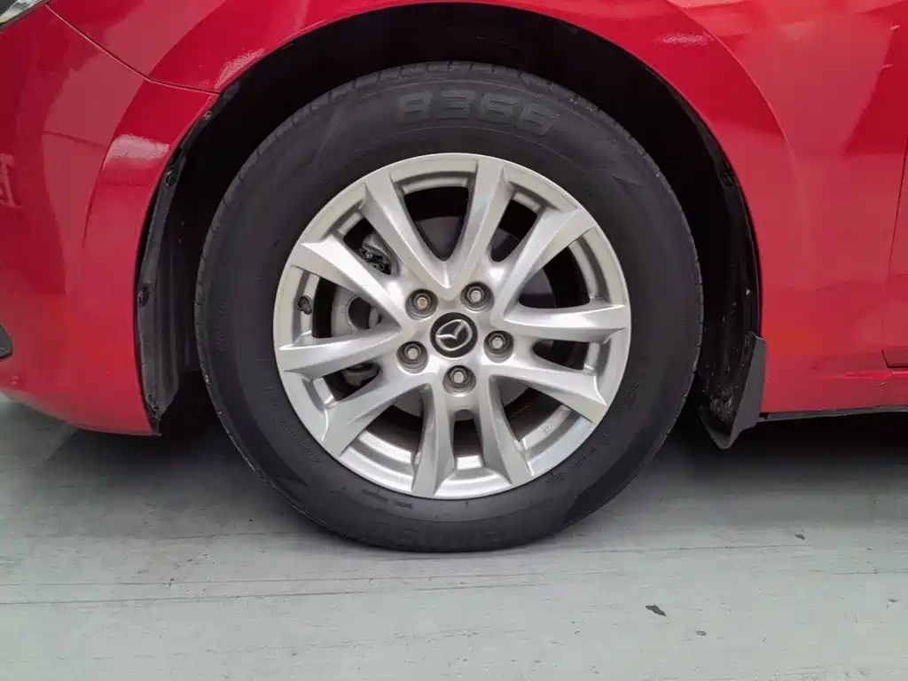 Mazda 3 Axela 2016 — фото 23
