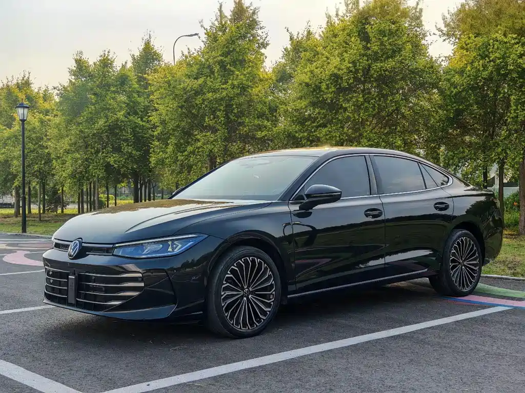 Volkswagen Passat 2025