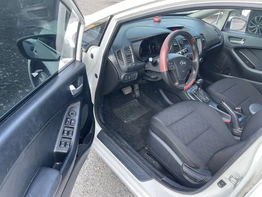 Kia K3 2013