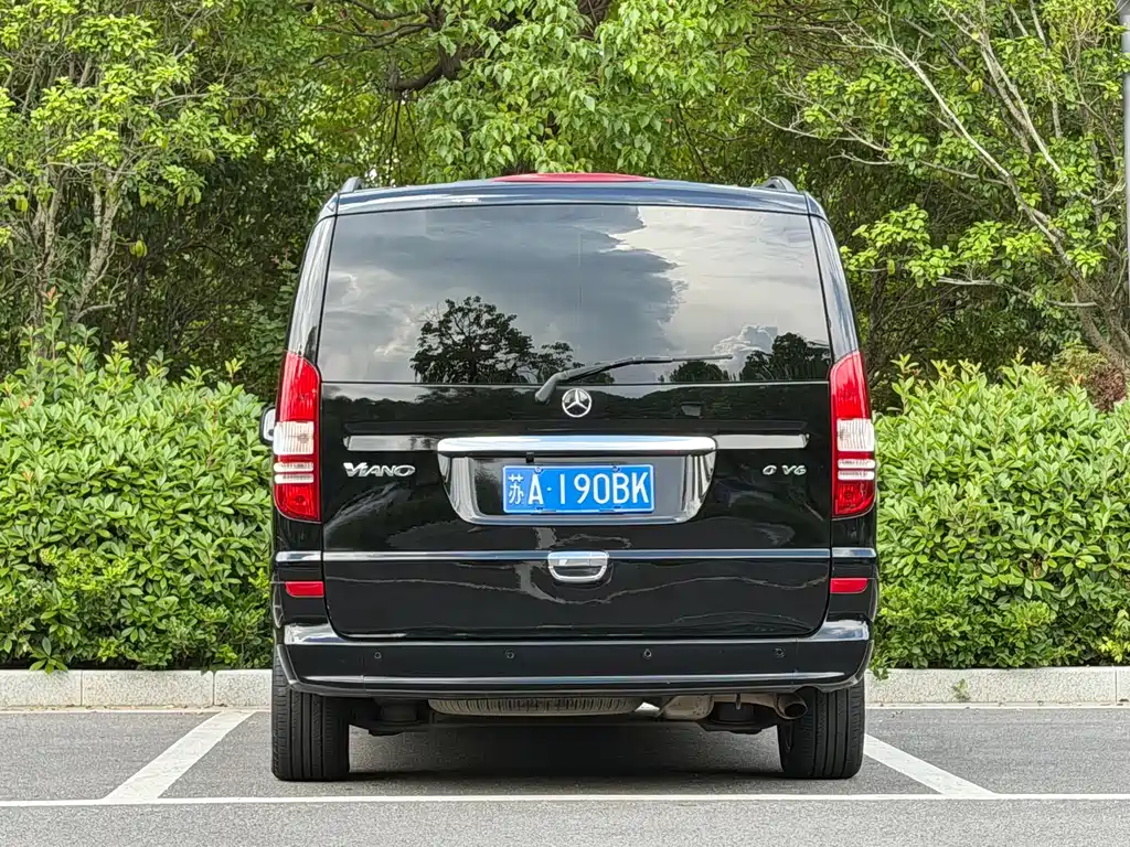 Mercedes-Benz Viano 2016 — фото 15