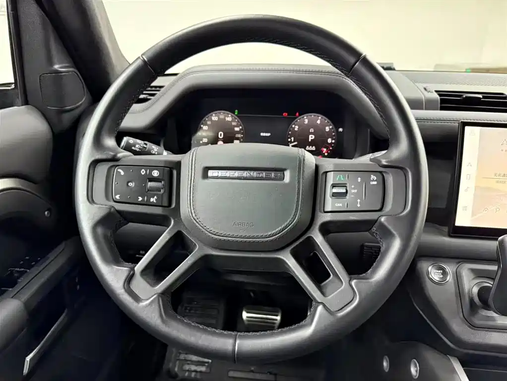 Land Rover Defender 2024 — фото 12