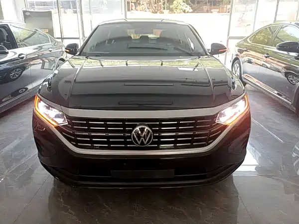Volkswagen Passat 2022