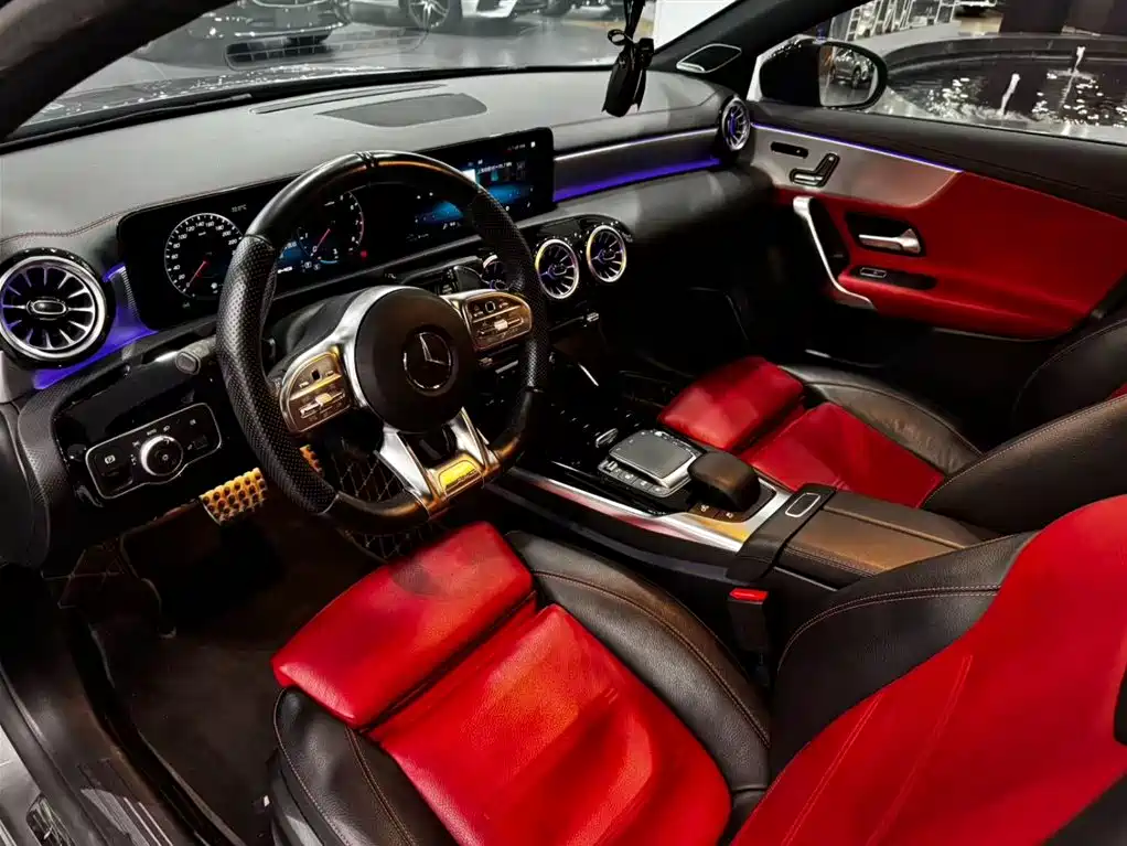 Mercedes-Benz A-Class AMG 2021 — фото 9