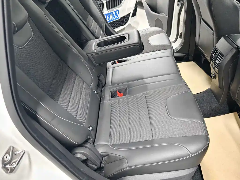 Ford Kuga 2016 — фото 10