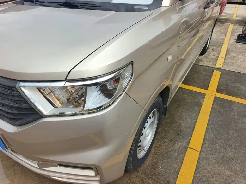 Wuling Hongguang V 2020 — фото 24