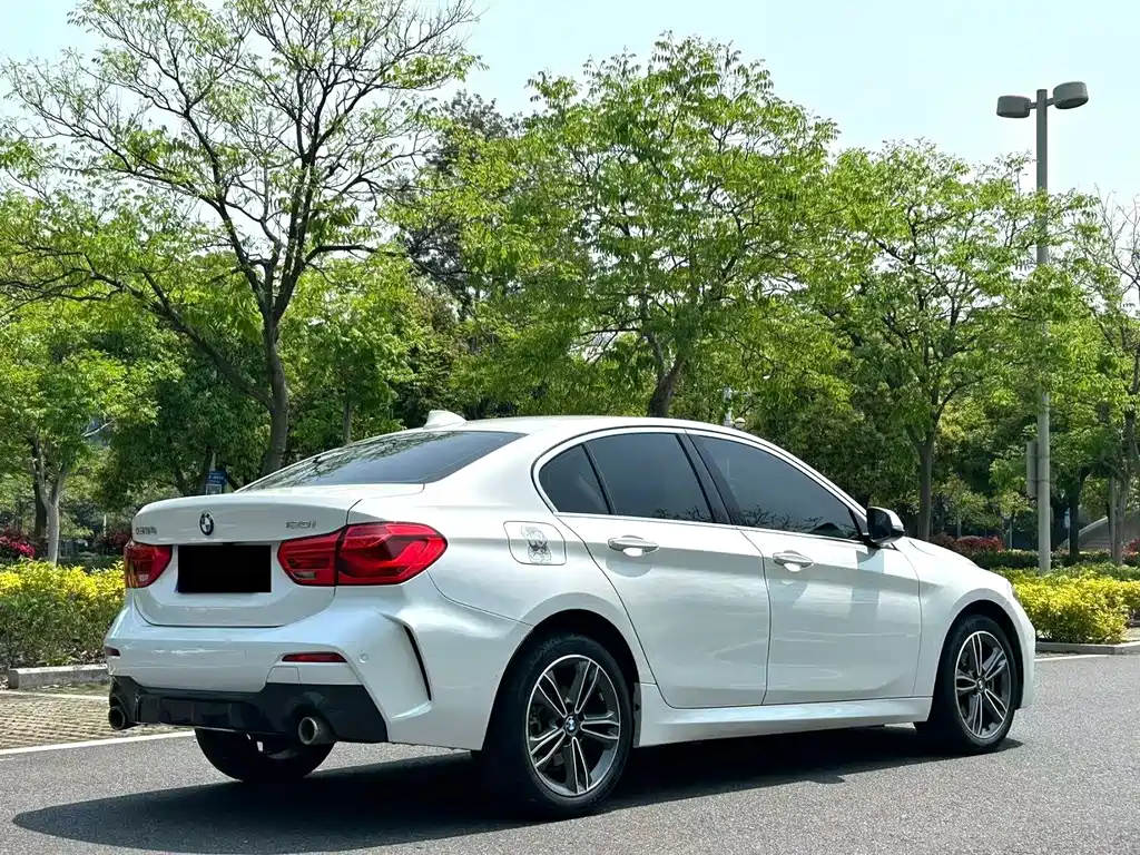 BMW 1 Series 2023