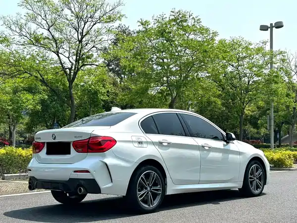 BMW 1 Series 2023