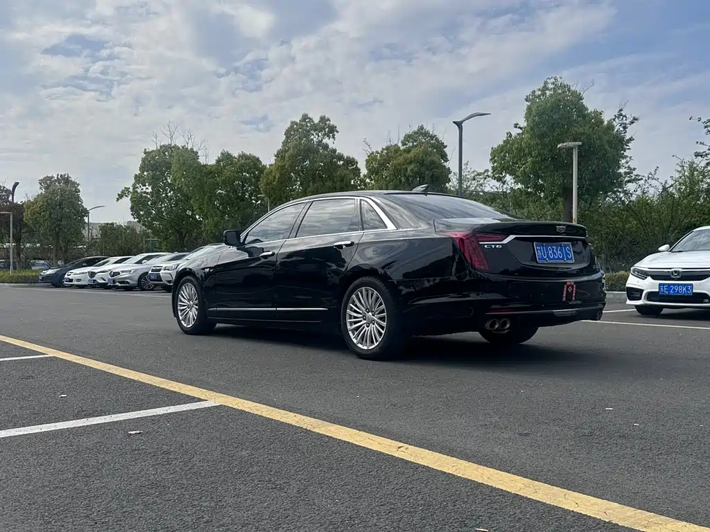 Cadillac CT6 2023 — фото 3