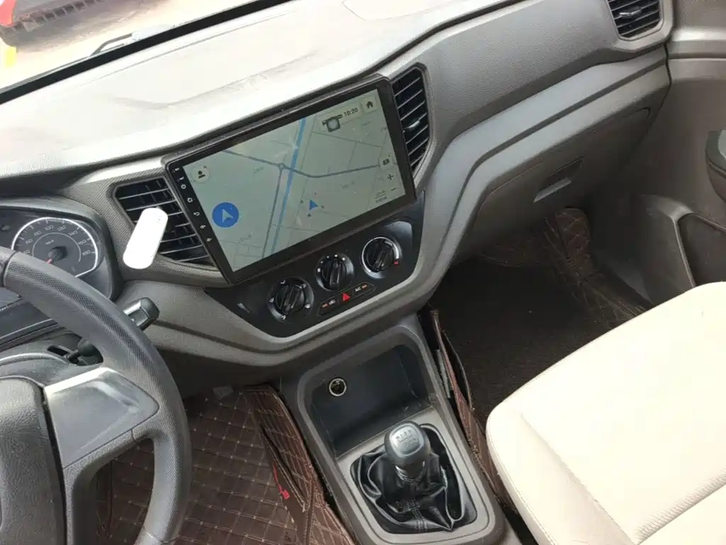 Wuling Hongguang V 2020 — фото 13
