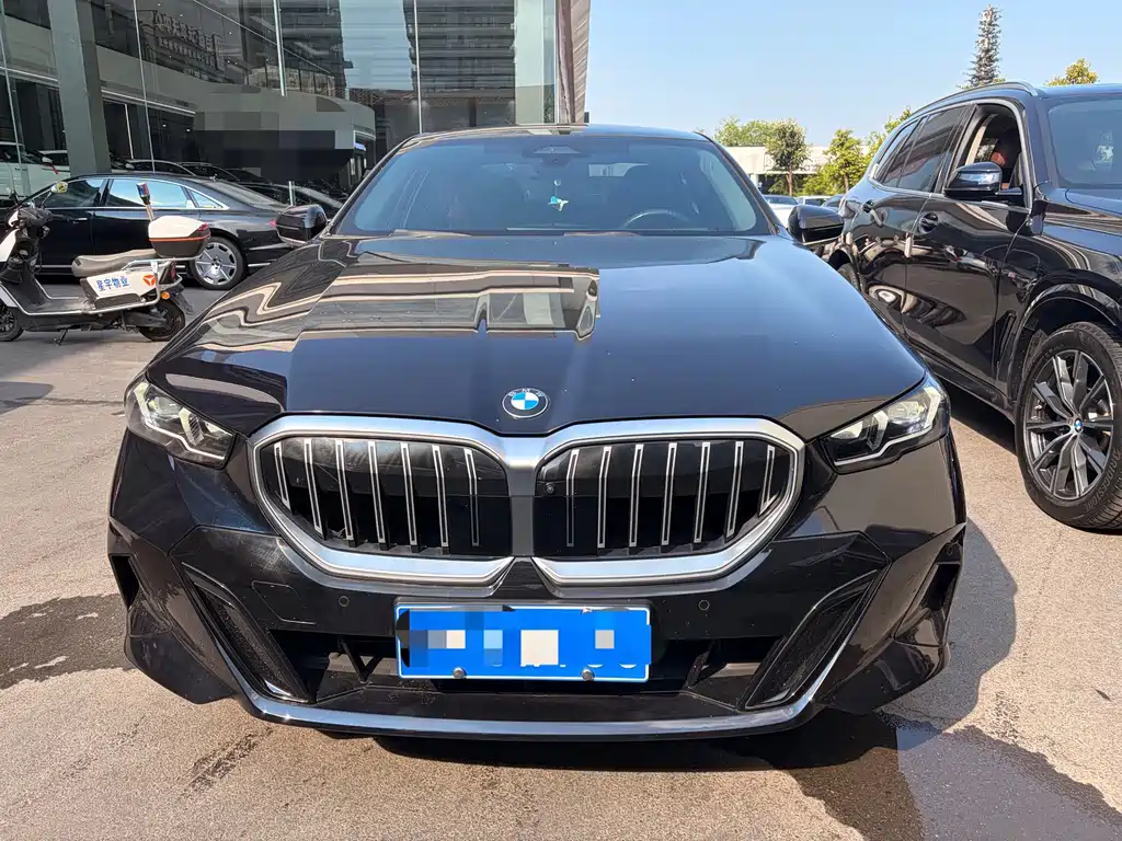 BMW 5 Series 2024