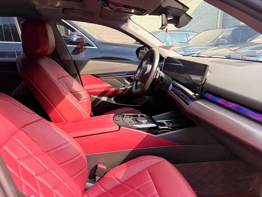 BMW 5 Series 2024