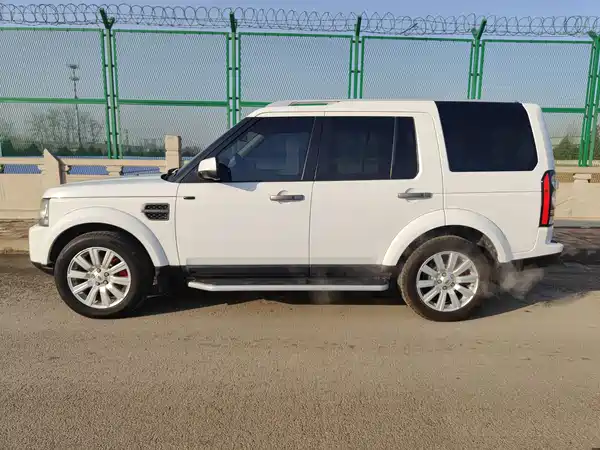 Land Rover Discovery 2012