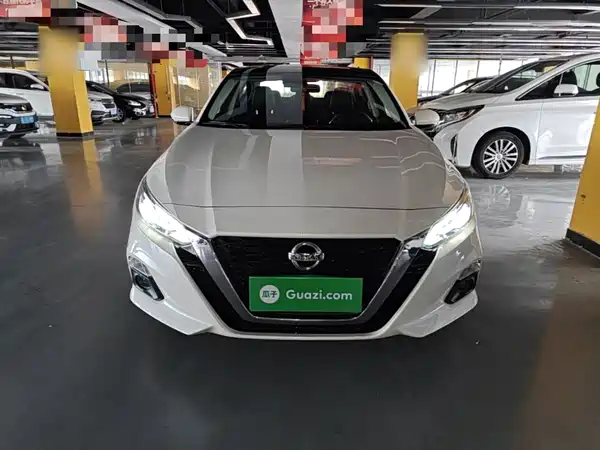 Nissan Teana 2023
