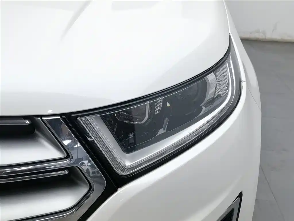 Ford Edge 2016 — фото 7