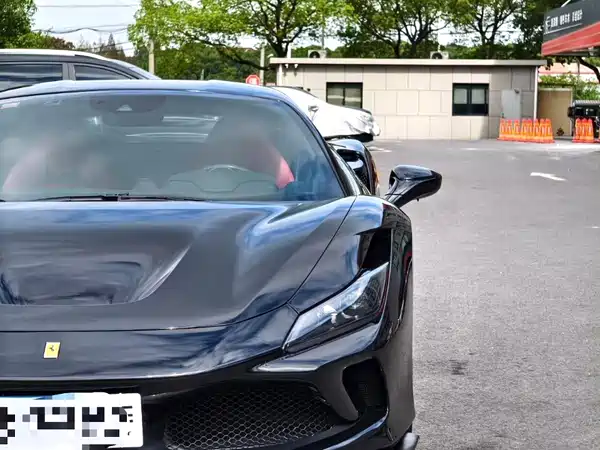 Ferrari F8 2020