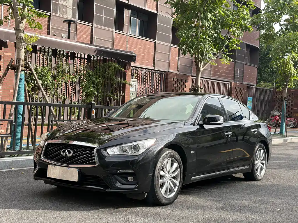 Infiniti Q50L 2018 — фото 1