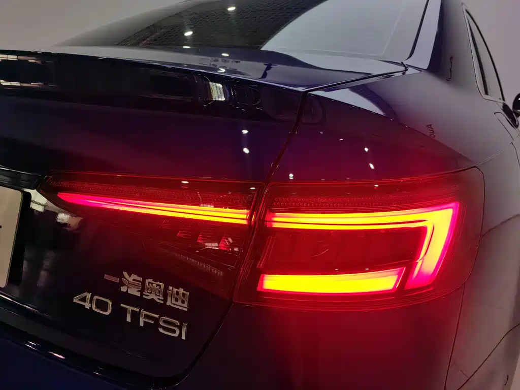 Audi A4L 2020 — фото 8