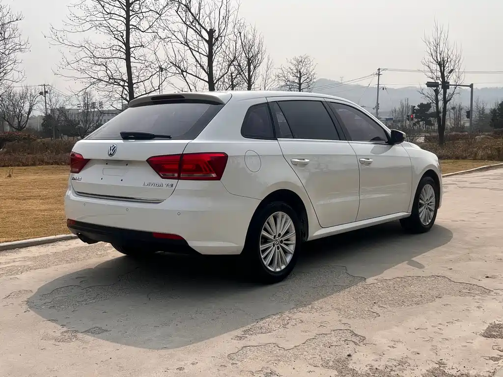 Volkswagen Gran Lavida 2015 — фото 12